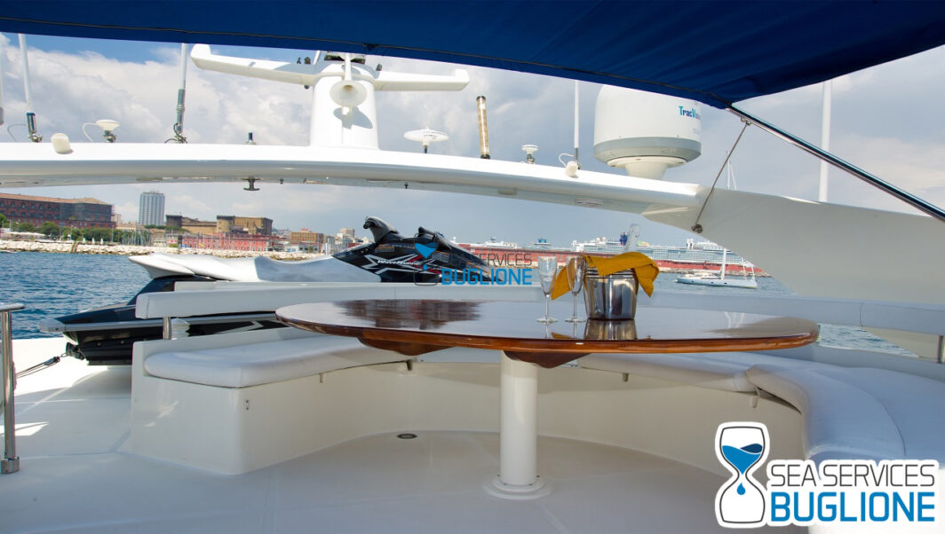 Ferretti 760 Yacht for Charter - immagine 10