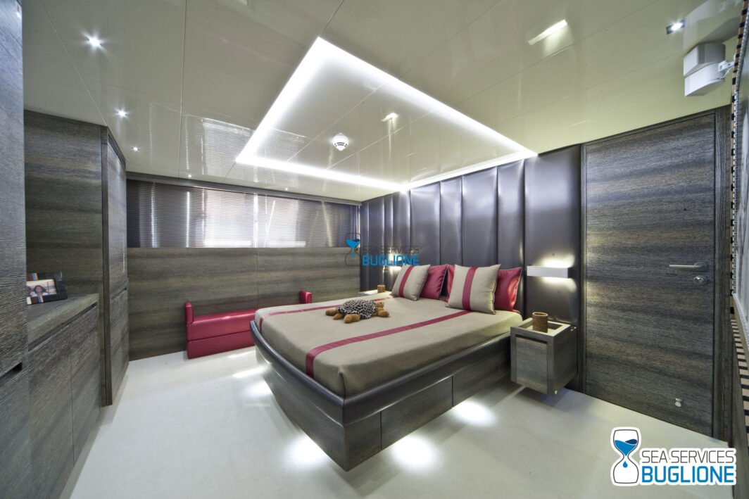 Toby Cerri 102 Yacht For Charter - immagine 10