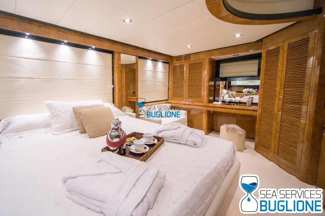 Riva Opera 80 Yacht for Charter - immagine 12