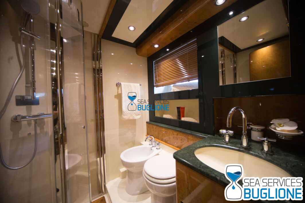 Riva Opera 80 Yacht for Charter - immagine 13