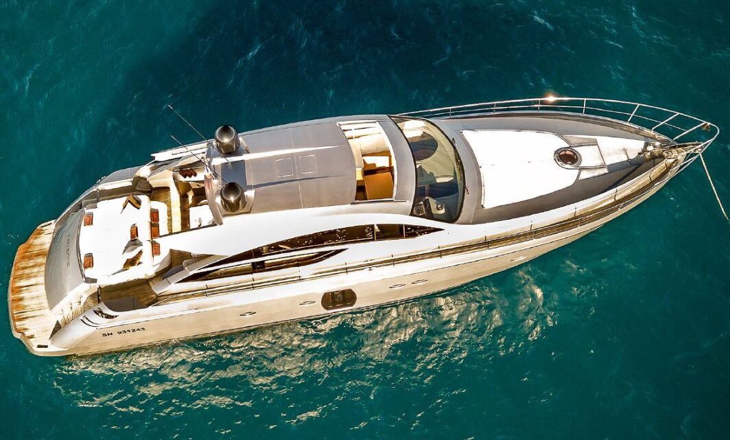 Pershing 64' - immagine 2