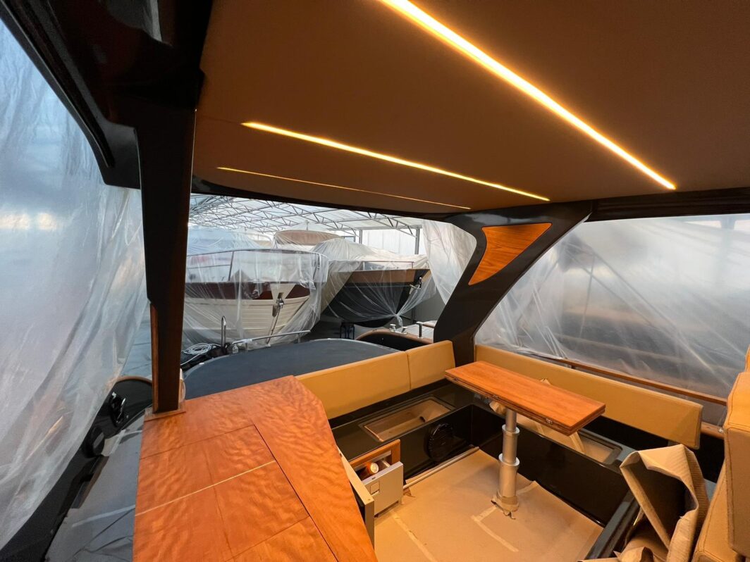Gozzo Positano 38' Open T-TOP - immagine 19